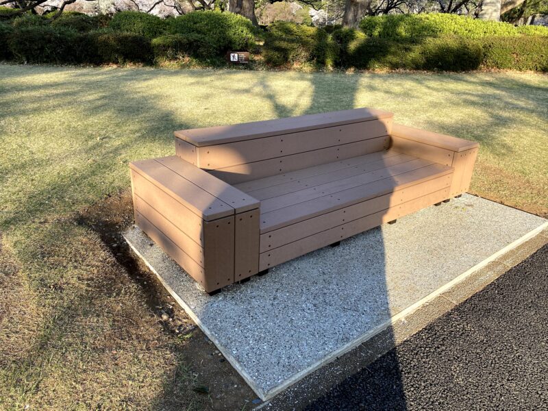 ベンチ